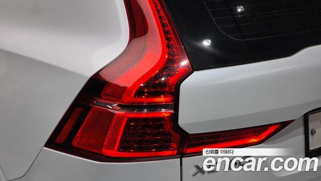 Volvo XC60 2019 — photo 9