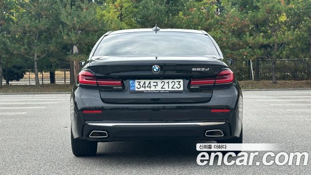BMW 5-Series 2023 — photo 4