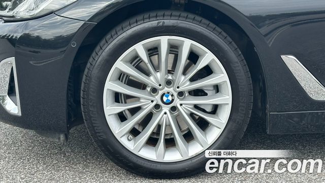 BMW 5-Series 2023 — photo 5