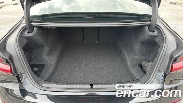 BMW 5-Series 2023 — photo 19