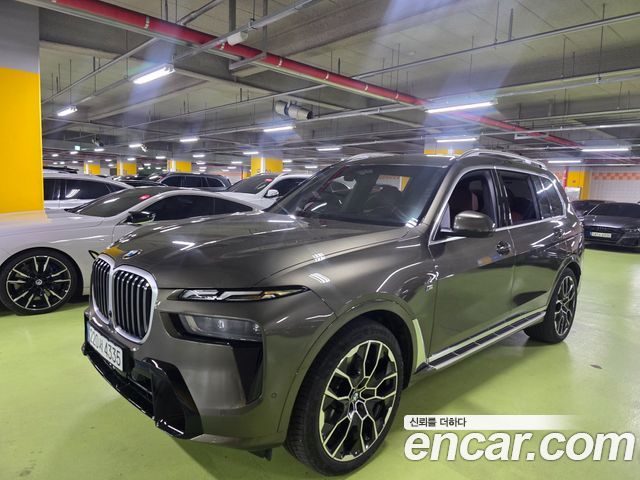 BMW X7 2023 — photo 2
