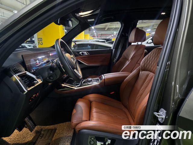 BMW X7 2023 — photo 8