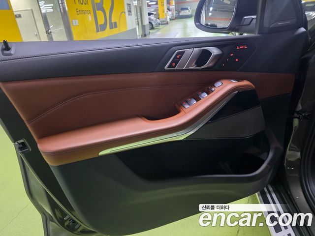 BMW X7 2023 — photo 9