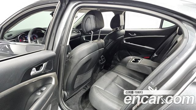 Genesis G70 2020 — photo 18