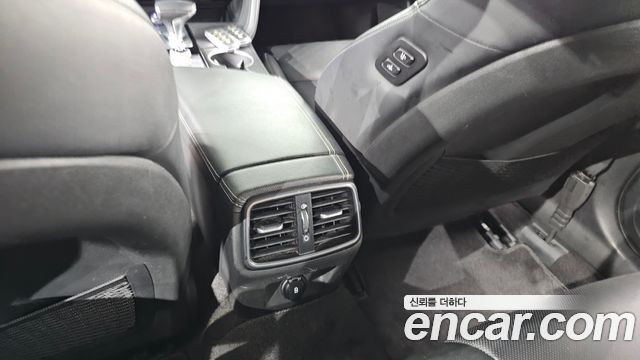 Genesis G70 2020 — photo 30