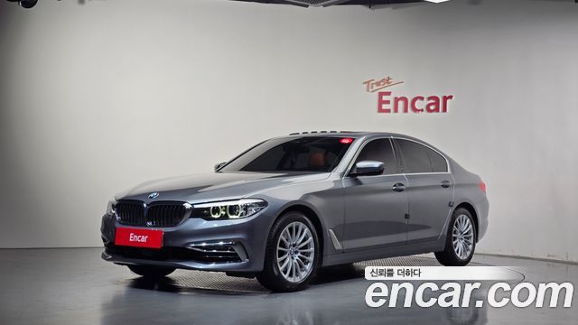 BMW 5-Series 2020 — photo 1