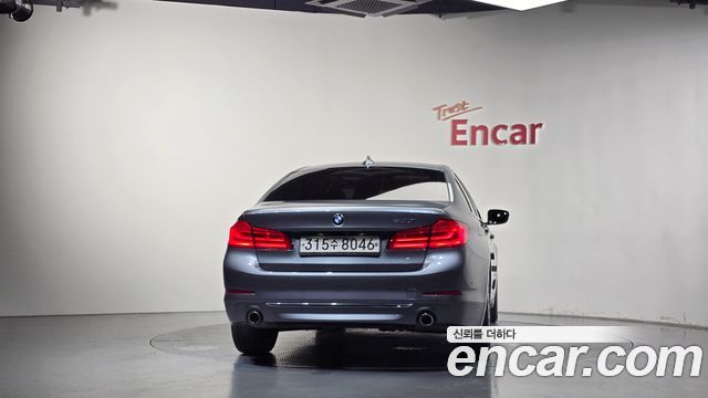 BMW 5-Series 2020 — photo 4