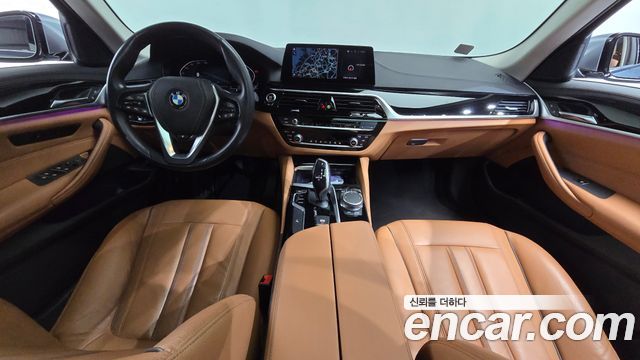 BMW 5-Series 2020 — photo 10