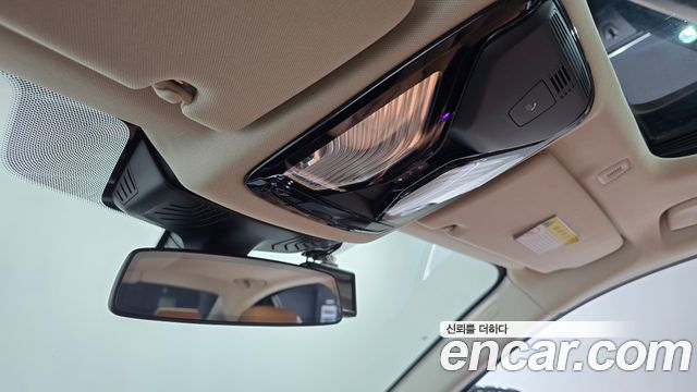 BMW 5-Series 2020 — photo 26