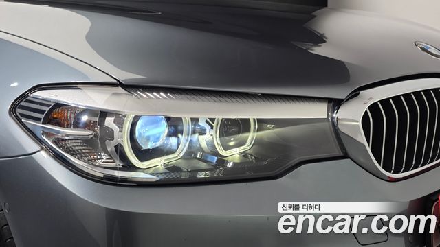 BMW 5-Series 2020 — photo 8