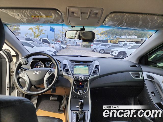 Hyundai AVANTE 2016 — photo 7