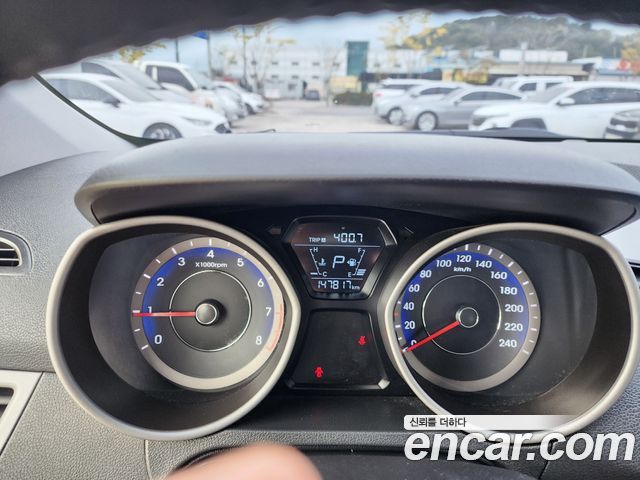 Hyundai AVANTE 2016 — photo 8