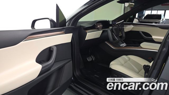 Tesla Model X 2024 — photo 13