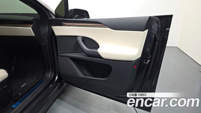 Tesla Model X 2024 — photo 15