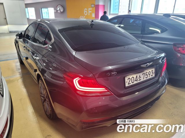 Genesis G70 2018 — photo 4