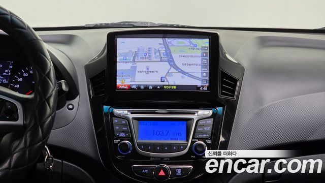 Hyundai Accent 2014 — photo 16