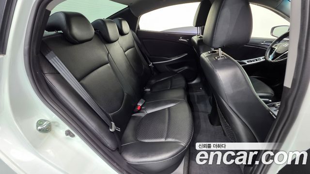 Hyundai Accent 2014 — photo 19