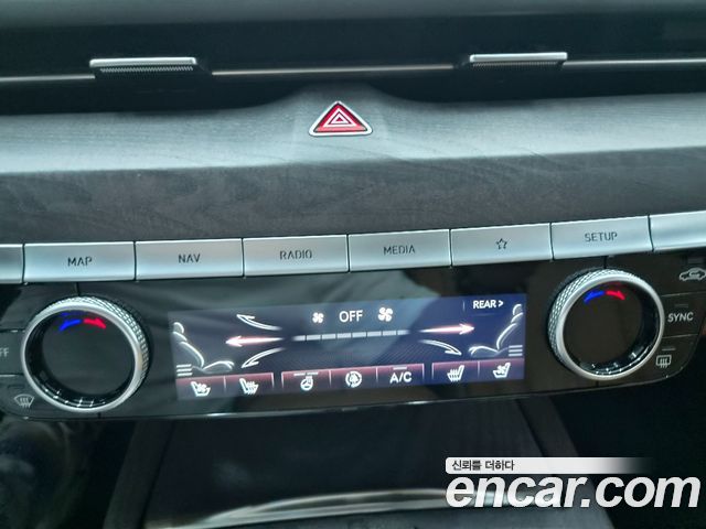 Genesis G80 2022 — photo 12