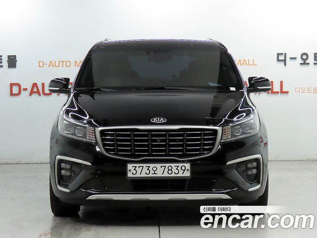 Kia Canival 2020 — photo 2