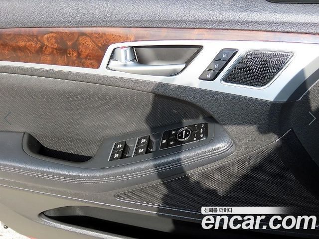 Hyundai Genesis 2014 — photo 11