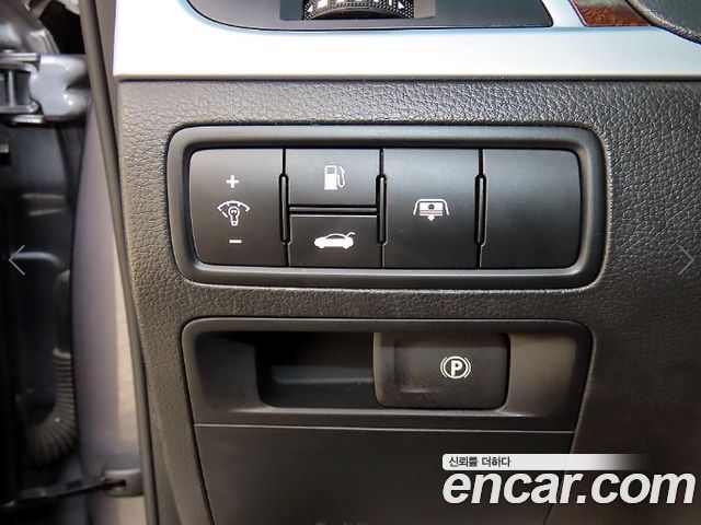 Hyundai Genesis 2014 — photo 12