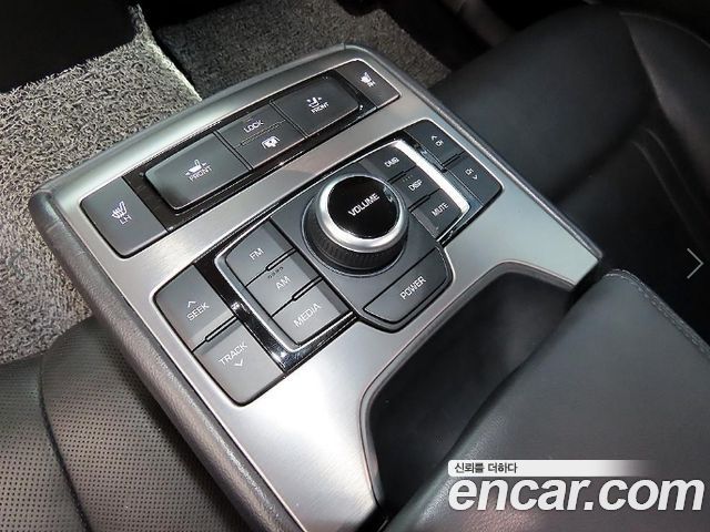 Hyundai Genesis 2014 — photo 18