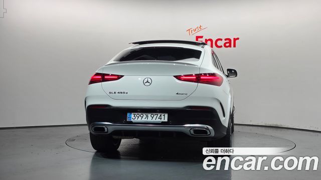 Mercedes-Benz GLE-Class 2023 — photo 4