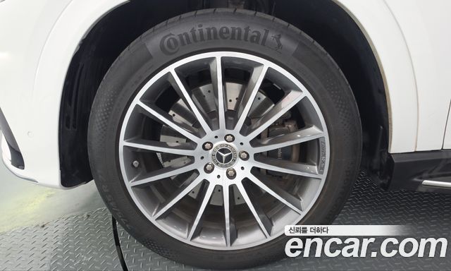 Mercedes-Benz GLE-Class 2023 — photo 5