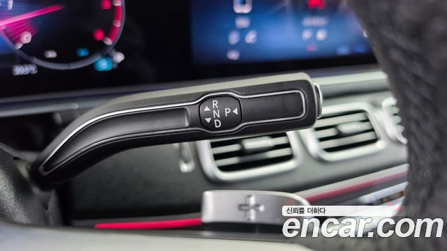 Mercedes-Benz GLE-Class 2023 — photo 12