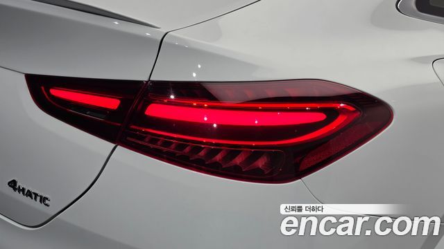 Mercedes-Benz GLE-Class 2023 — photo 9