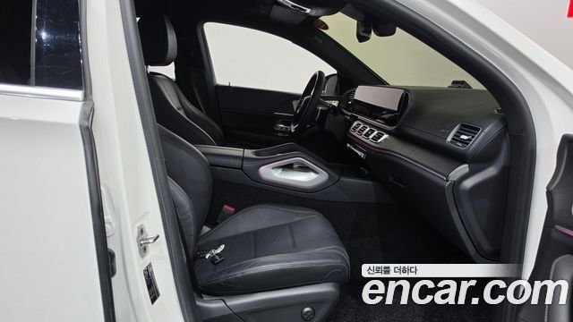 Mercedes-Benz GLE-Class 2023 — photo 16