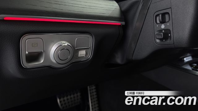 Mercedes-Benz GLE-Class 2023 — photo 28