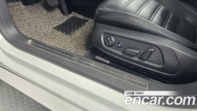 Volkswagen CC 2015 — photo 20