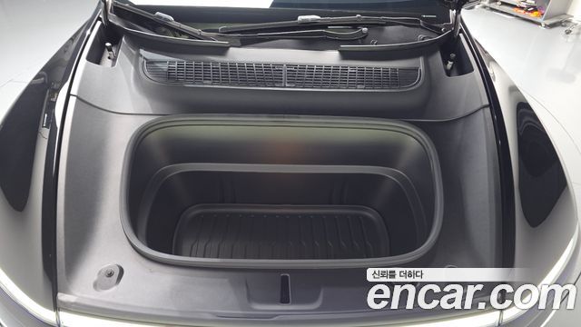 Tesla Model Y 2025 — photo 6