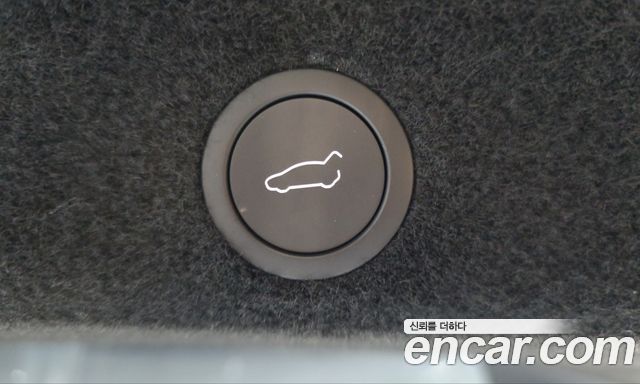 Tesla Model Y 2025 — photo 24