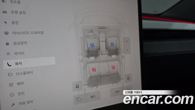 Tesla Model Y 2025 — photo 29