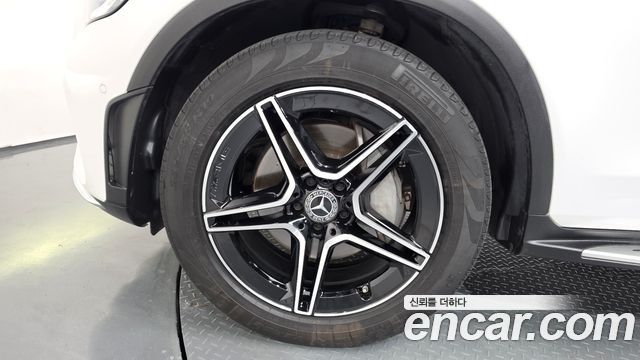 Mercedes-Benz GLC-Class 2023 — photo 5