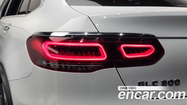 Mercedes-Benz GLC-Class 2023 — photo 9
