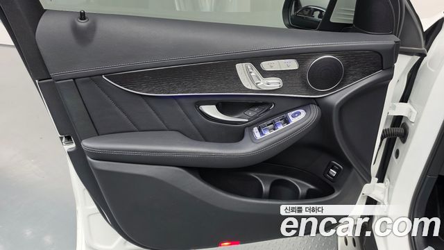Mercedes-Benz GLC-Class 2023 — photo 14