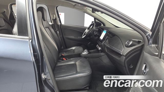 Renault Korea Zoe 2021 — photo 17