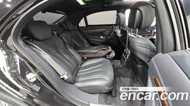 Mercedes-Benz S-Class 2018 — photo 17