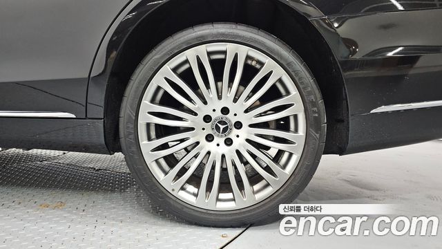 Mercedes-Benz S-Class 2018 — photo 7