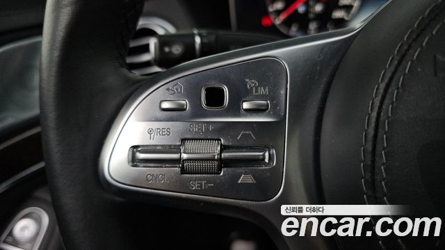 Mercedes-Benz S-Class 2018 — photo 35