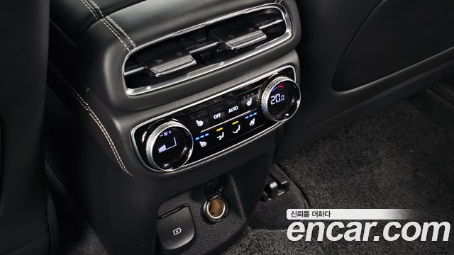 Genesis GV80 2020 — photo 24