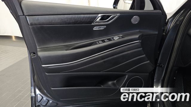 Genesis GV80 2020 — photo 14