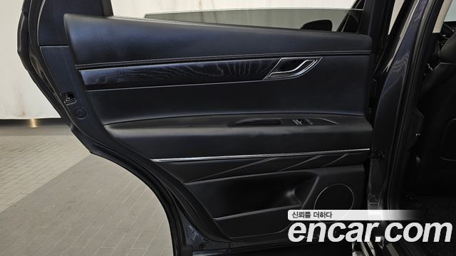 Genesis GV80 2020 — photo 15