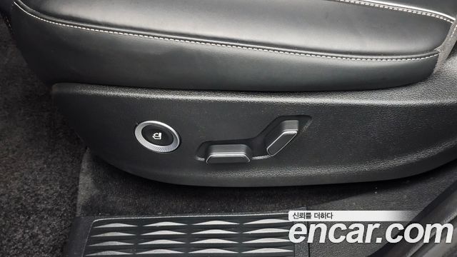 Genesis GV80 2020 — photo 16