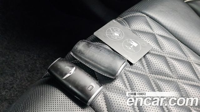 Genesis GV80 2020 — photo 36