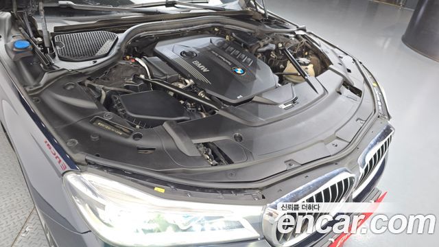 BMW 7-Series 2018 — photo 6