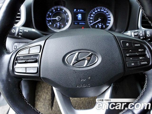 Hyundai Venue 2022 — photo 8